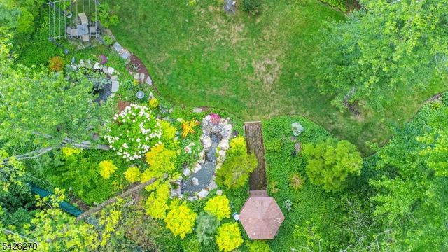 9 Puddingstone Way, Florham Park Boro, NJ 07932