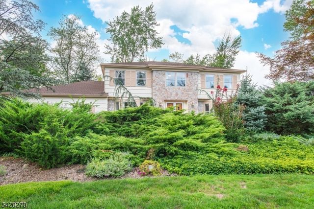 9 Puddingstone Way, Florham Park Boro, NJ 07932