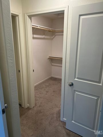 5918 Esmerelda Avenue, Bakersfield, CA 93313