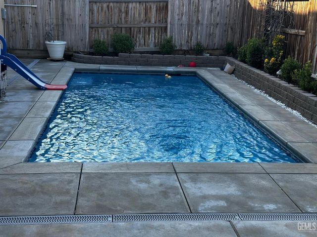 5918 Esmerelda Avenue, Bakersfield, CA 93313