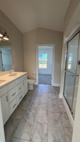 719 S Ironwood Drive, Rossford, OH 43460