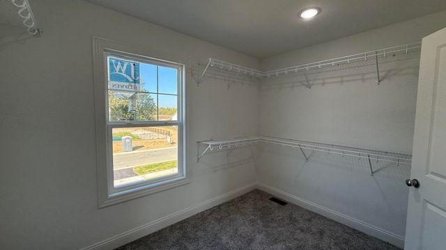 719 S Ironwood Drive, Rossford, OH 43460