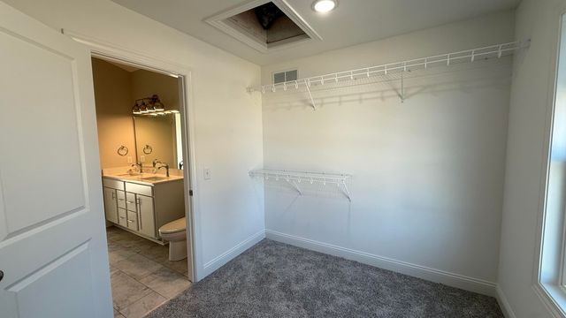 719 S Ironwood Drive, Rossford, OH 43460