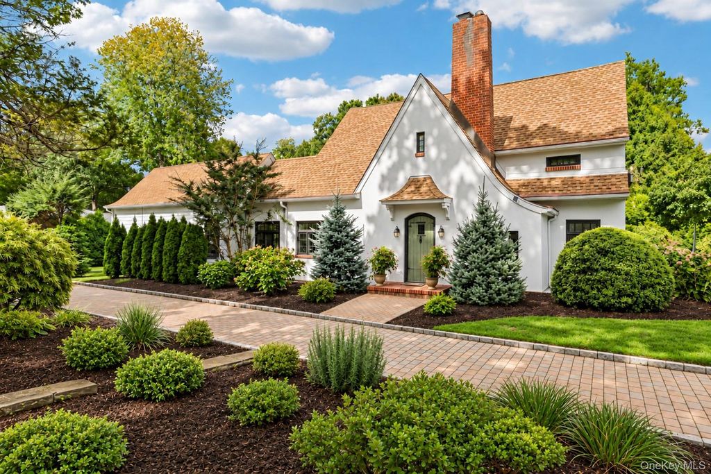 800 Washington Drive, Centerport, NY 11721 — exterior