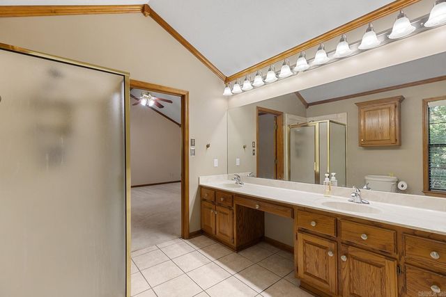 8 Edgewater Cove, Maumelle, AR 72113