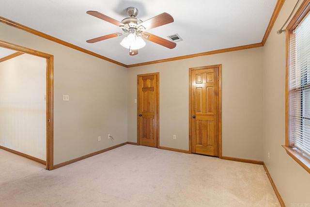 8 Edgewater Cove, Maumelle, AR 72113