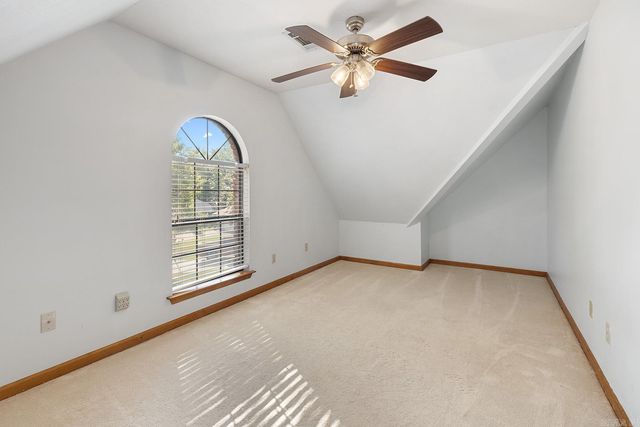 8 Edgewater Cove, Maumelle, AR 72113