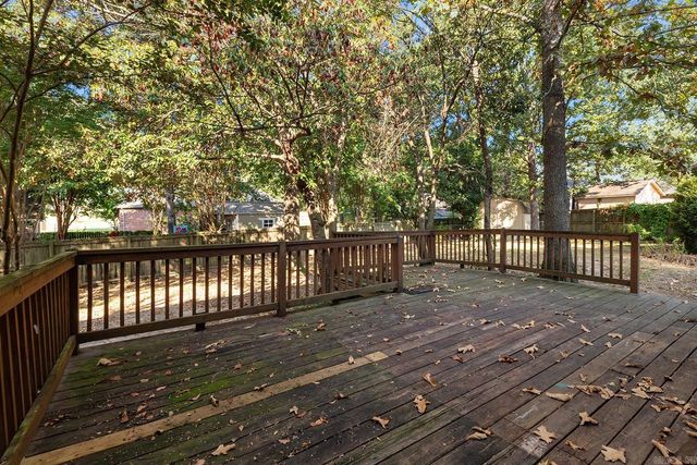 8 Edgewater Cove, Maumelle, AR 72113