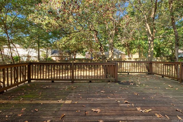 8 Edgewater Cove, Maumelle, AR 72113