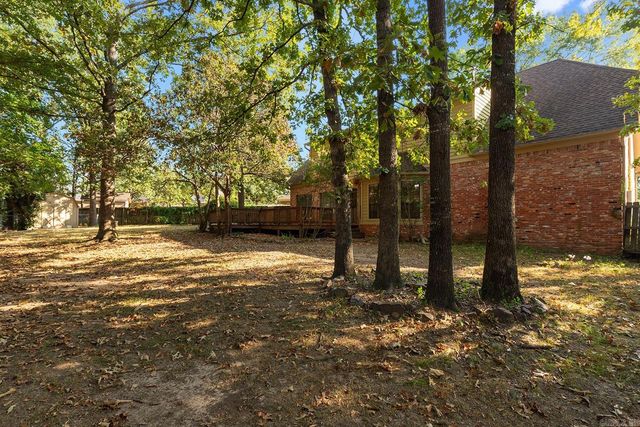 8 Edgewater Cove, Maumelle, AR 72113