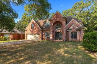8 Edgewater Cove, Maumelle, AR 72113