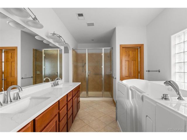 3240 Iris Ct, Wheat Ridge, CO 80033