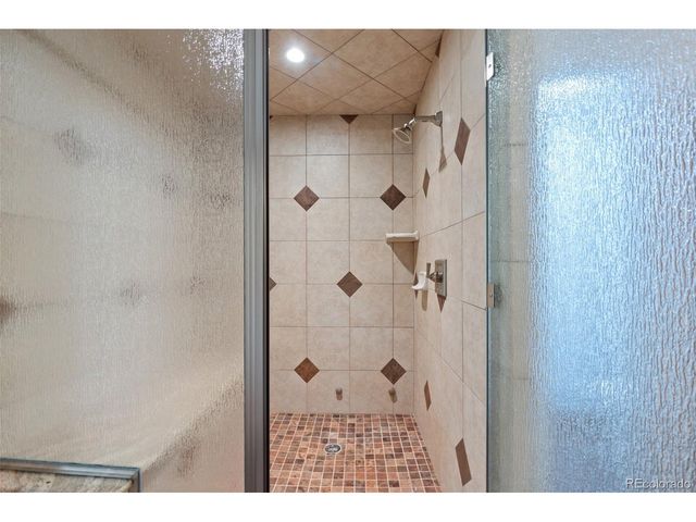 3240 Iris Ct, Wheat Ridge, CO 80033