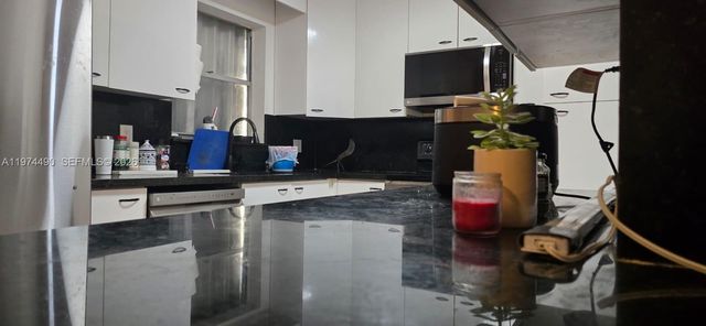 565 NW 54th St, Boca Raton, FL 33487