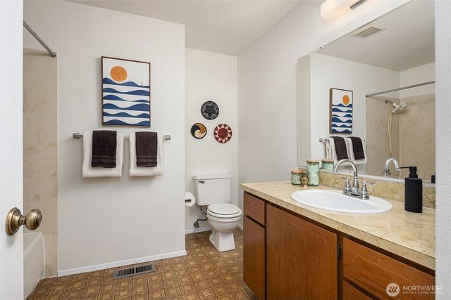 7223 NE 152nd Place, Kenmore, WA 98028