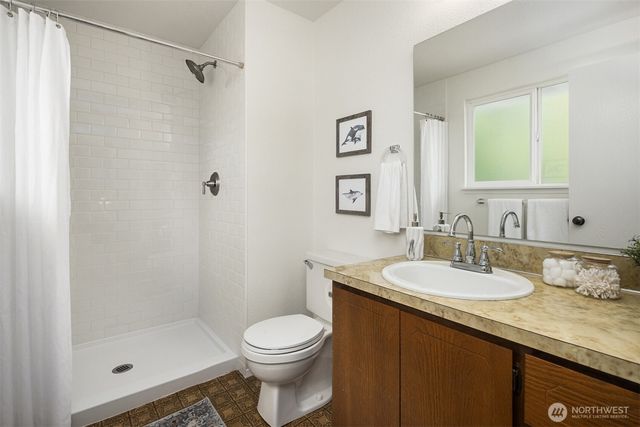 7223 NE 152nd Place, Kenmore, WA 98028