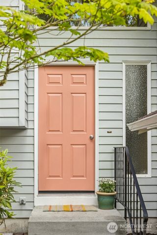 7223 NE 152nd Place, Kenmore, WA 98028