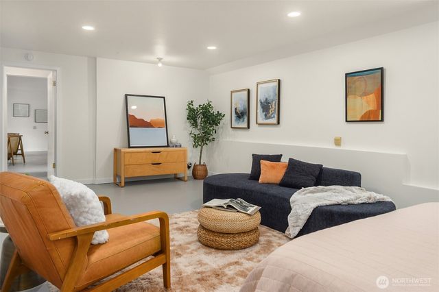 7223 NE 152nd Place, Kenmore, WA 98028