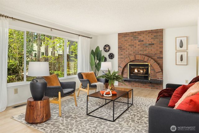 7223 NE 152nd Place, Kenmore, WA 98028