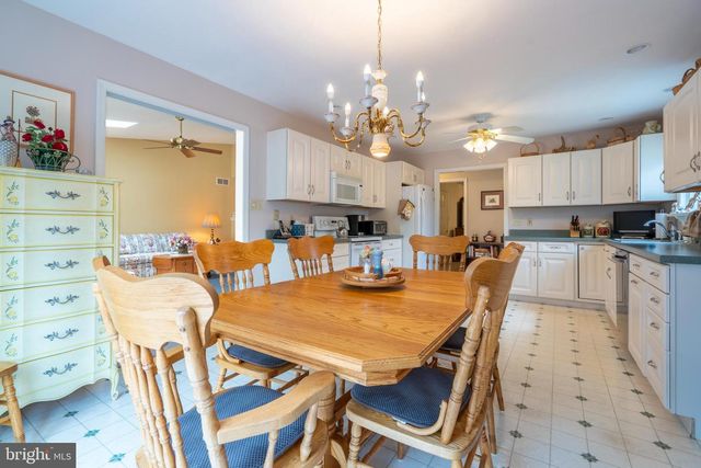 779 HUNTER DR, Pennsburg, PA 18073