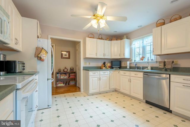 779 HUNTER DR, Pennsburg, PA 18073