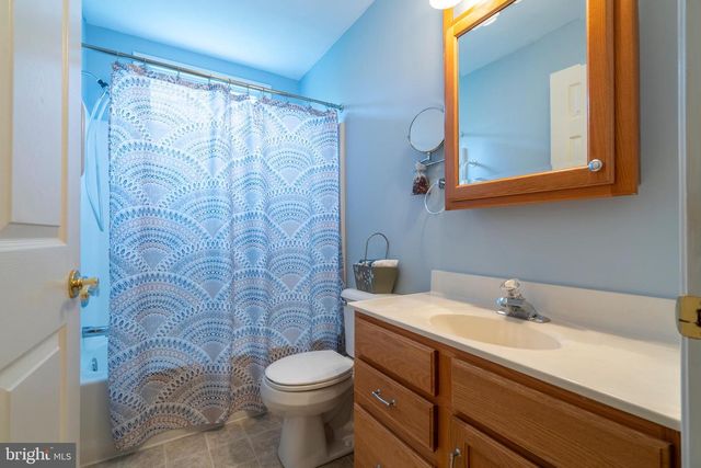 779 HUNTER DR, Pennsburg, PA 18073