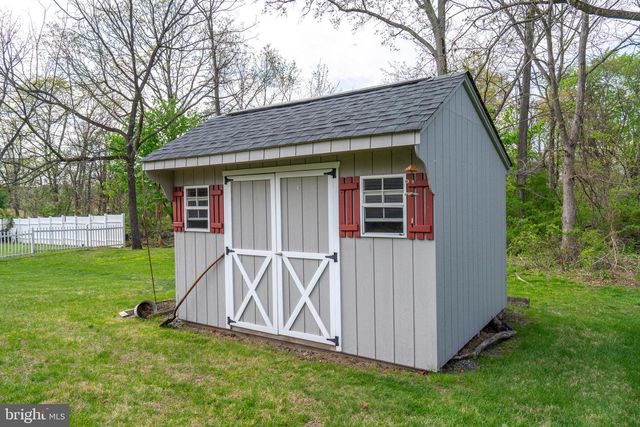 779 HUNTER DR, Pennsburg, PA 18073
