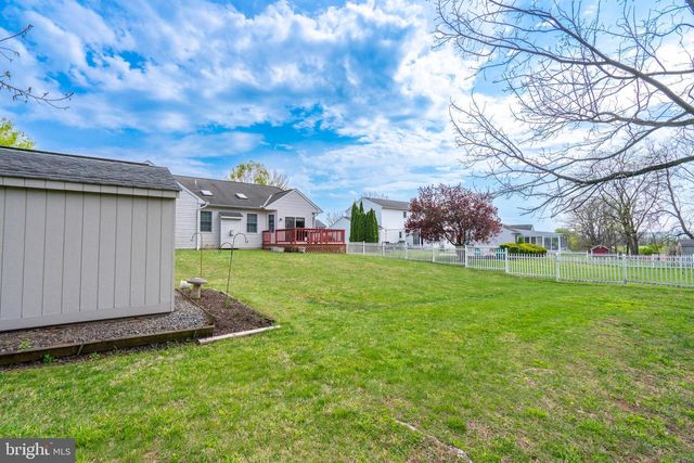 779 HUNTER DR, Pennsburg, PA 18073