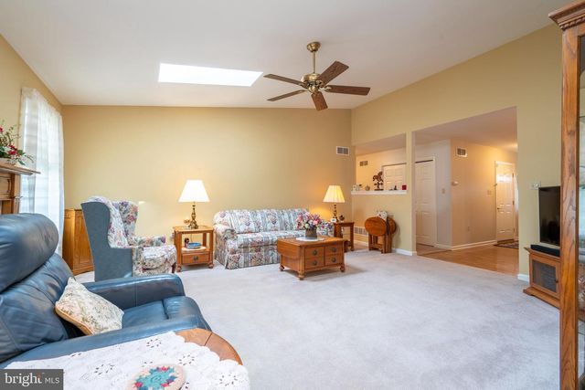 779 HUNTER DR, Pennsburg, PA 18073