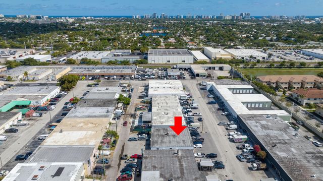 1053 NE 43rd Street, Oakland Park, FL 33334