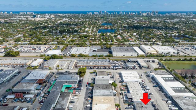 1053 NE 43rd Street, Oakland Park, FL 33334