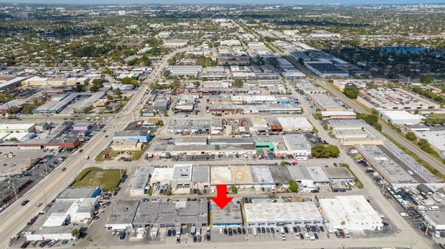 1053 NE 43rd Street, Oakland Park, FL 33334