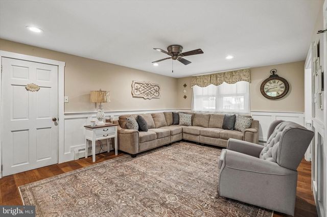622 HIGHLAND DR, Perkasie, PA 18944