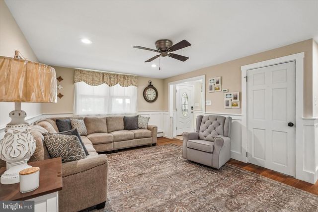 622 HIGHLAND DR, Perkasie, PA 18944