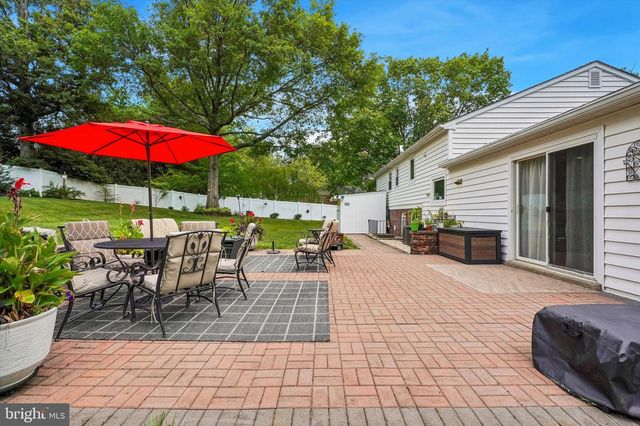 622 HIGHLAND DR, Perkasie, PA 18944
