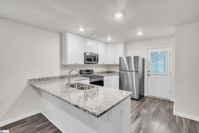2 Anchor Road, Greenville, SC 29617