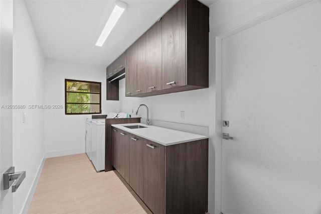 5254 NW 94th Doral Place, Doral, FL 33178