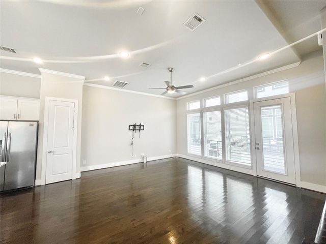 5811 Petty Street A, Houston, TX 77007