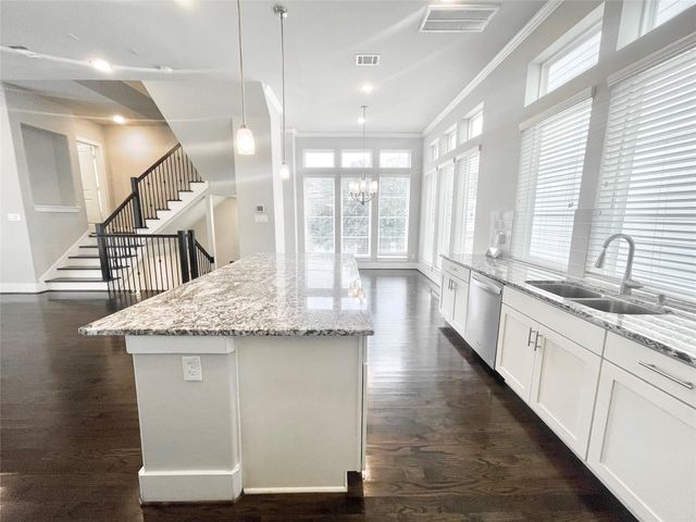 5811 Petty Street A, Houston, TX 77007