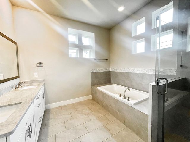 5811 Petty Street A, Houston, TX 77007