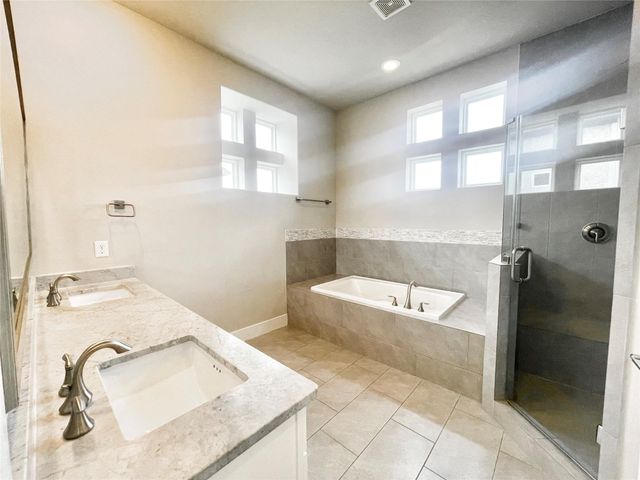 5811 Petty Street A, Houston, TX 77007