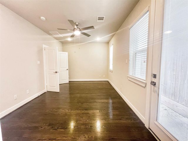 5811 Petty Street A, Houston, TX 77007