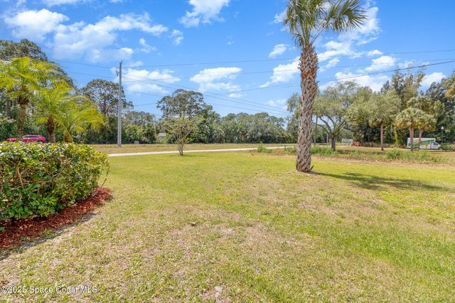 691 Belvedere Road NW, Palm Bay, FL 32907