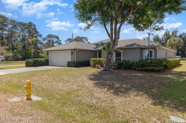 691 Belvedere Road NW, Palm Bay, FL 32907