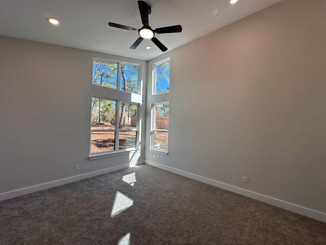 211 Helemano DR, Bastrop, TX 78602