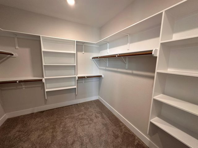 211 Helemano DR, Bastrop, TX 78602