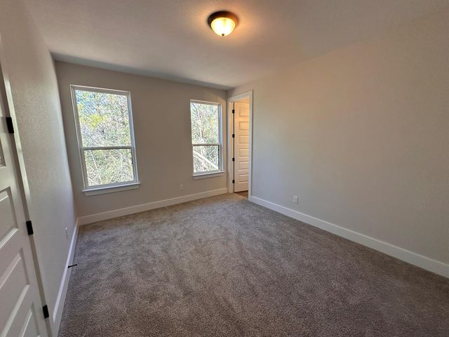 211 Helemano DR, Bastrop, TX 78602