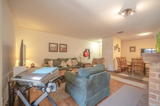 4212 Medical Dr Unit 1007, San Antonio, TX 78229