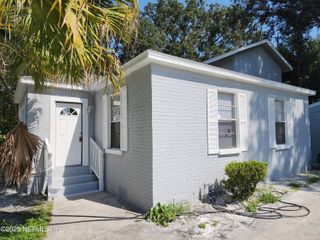 9037 6TH Avenue, Jacksonville, FL 32208