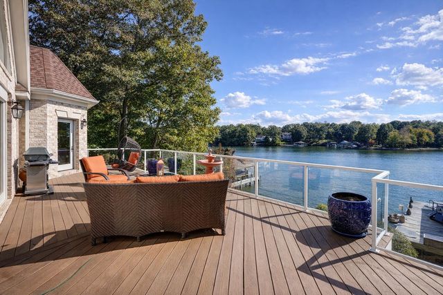 2580 Lakewood Forest RD, Moneta, VA 24121